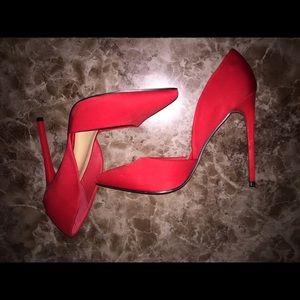 Women’s high heels size 10.